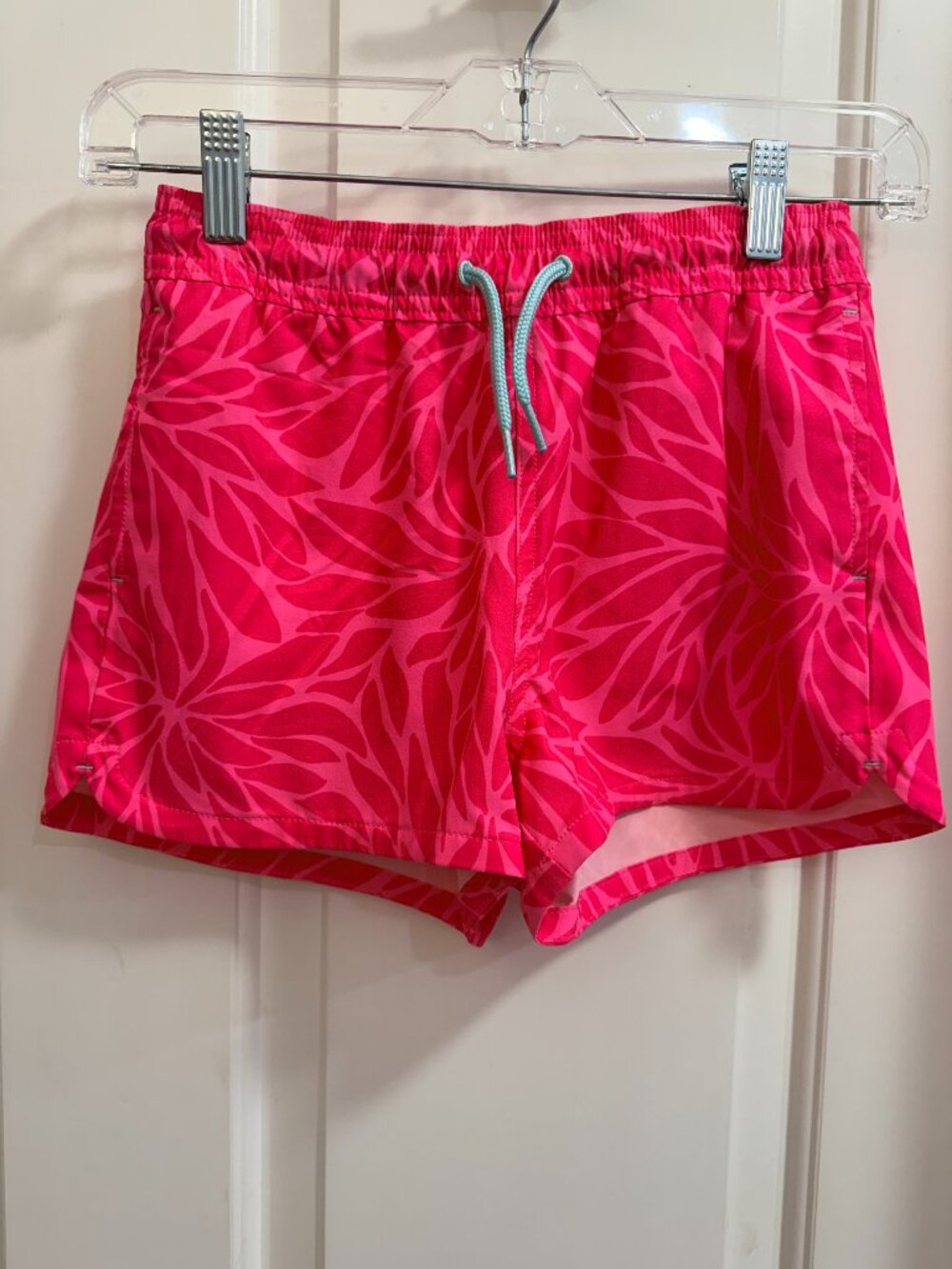 Vineyard Vines Kids Pink Tropical Performance Swim Trunks M 10-12